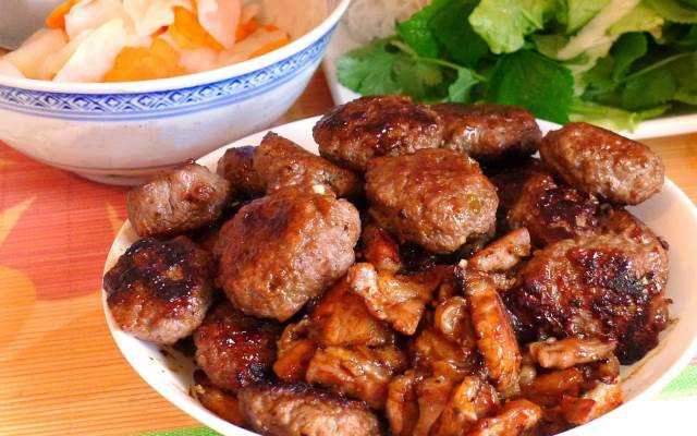 Quán Ăn Bún Chả Tân Sơn - Lê Hồng Phong