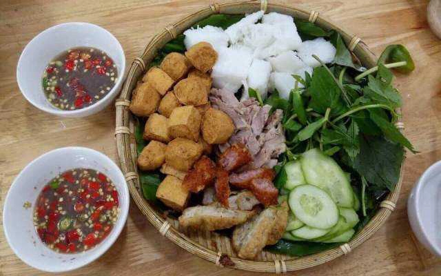Quán Ăn Bún Đậu Mắm Tôm - Trần Quốc Tuấn