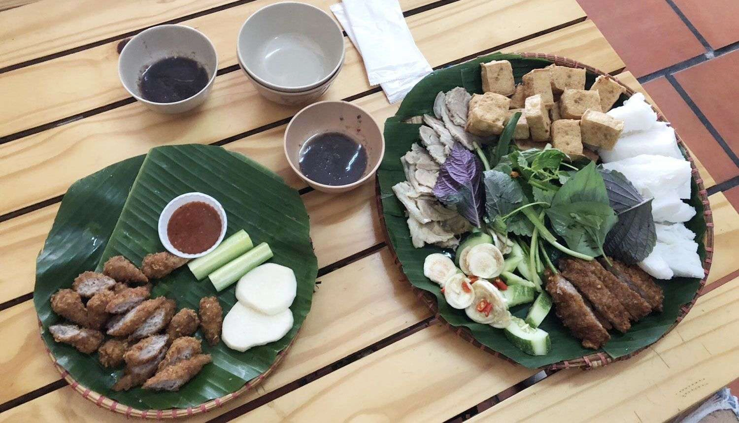 Quán Ăn Bún Đậu Mẹt - Lê Văn Lương