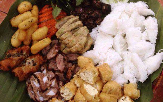 Quán Ăn Bún Mẹt  Phố Chiền