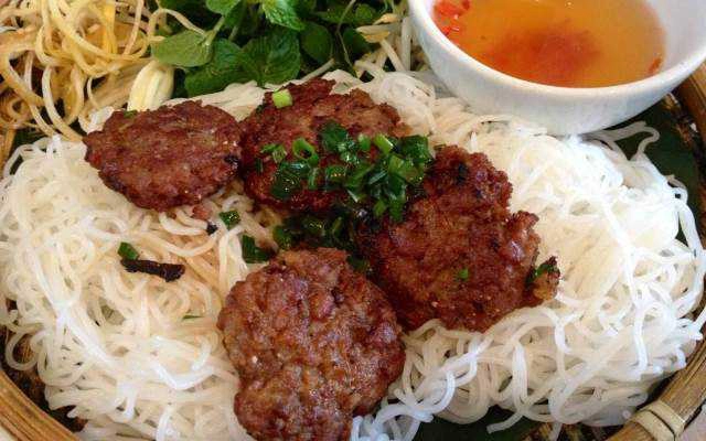 Quán Ăn Bún Mọc, Bún Chả - Trần Phú