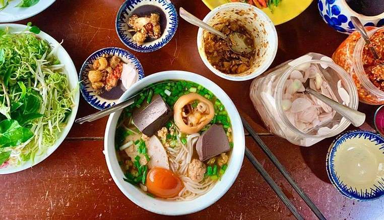 Quán Ăn Bún Riêu - Chợ Bến Súc