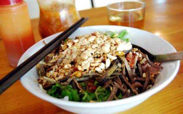 Quán Ăn Cẩm Điền Quán - Phở Chua Ngọt