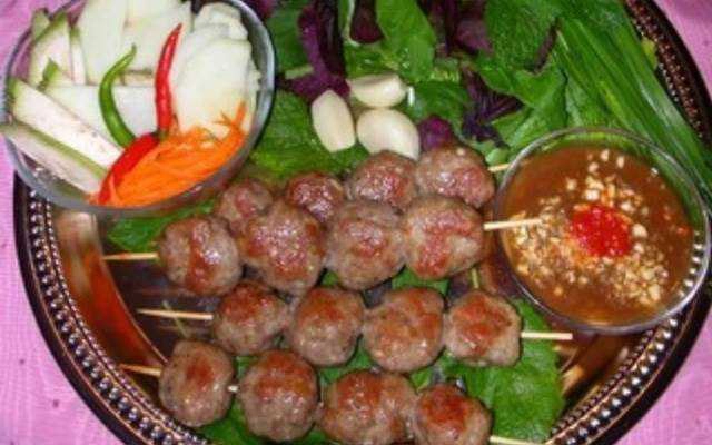 Quán Ăn Cây Mận - Nem Nướng