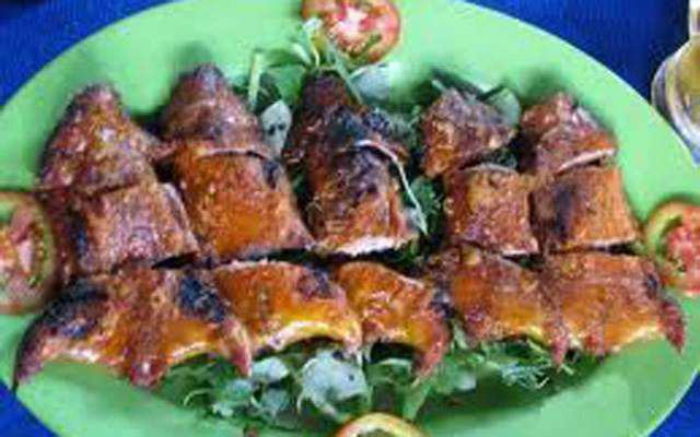 Quán Ăn Cây Mận