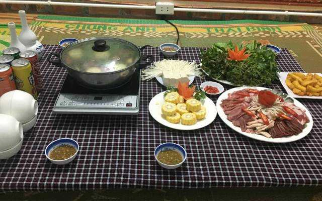 Quán Ăn Cây Phượng Quán - Lẩu Lưỡi