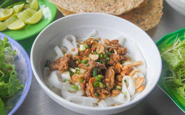 Quán Ăn Cây Trâm - Mì Quảng & Phở