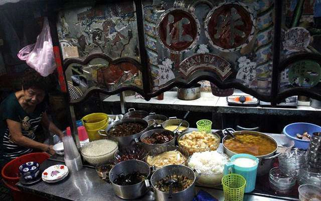 Quán Ăn Chè Cột Điện - Chè Người Hoa Khu Đèn Năm Ngọn