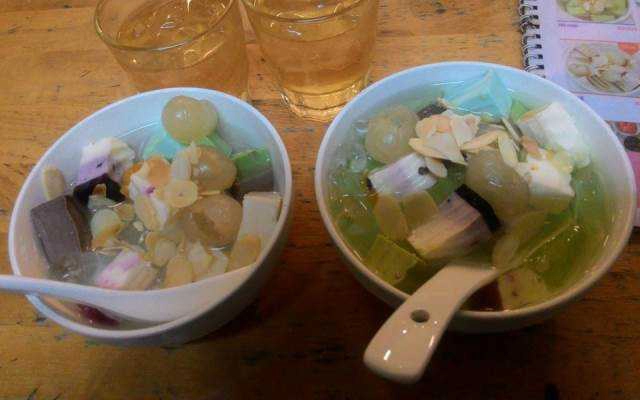 Quán Ăn Chè Khúc Bạch
