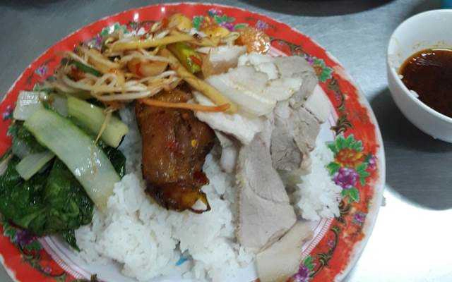 Quán Ăn Chín Chè - Bún Phở & Cơm Bình Dân