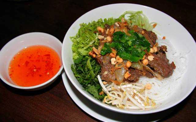 Quán Ăn Cô Hai Lý - Bún Thịt Xào