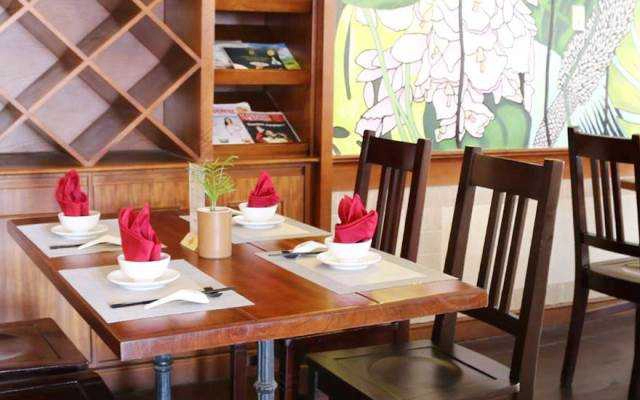 Quán Ăn Cỏ Nội Vegetarian - Bông Sen Hotel