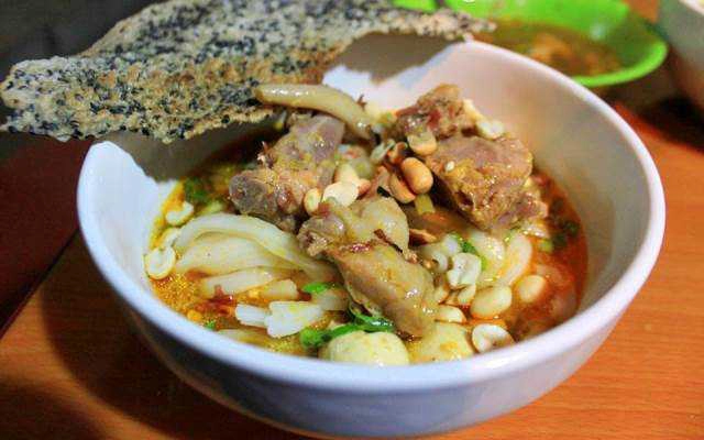 Quán Ăn Cô Thời - Mì Gà & Bún Thịt Heo Quay