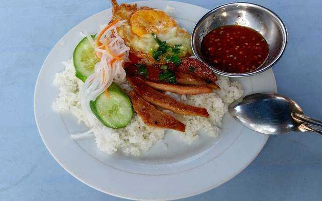 Quán Ăn Cơm Bình Dân Mỹ Linh