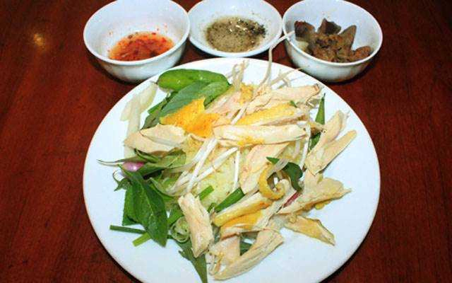 Quán Ăn Cơm Gà Bà Luận - Phan Chu Trinh