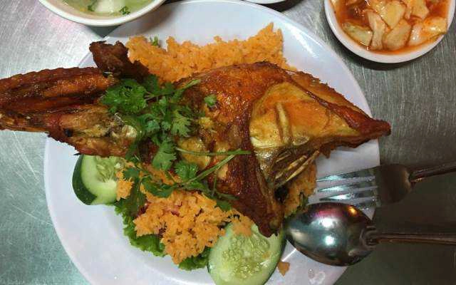 Quán Ăn Cơm Gà Bông Việt