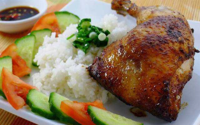 Quán Ăn Cơm Gà Cường Dung - Hưng Đạo Vương