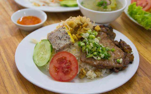 Quán Ăn Cơm Tấm, Hủ Tiếu Bình Dân - Lê Thị Hồng Gấm