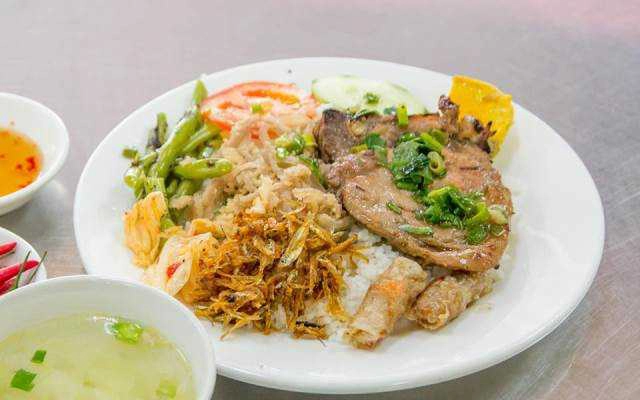 Quán Ăn Cơm Tám Nấm