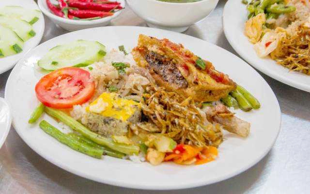 Quán Ăn Cơm Tấm Sườn, Gà & Chả