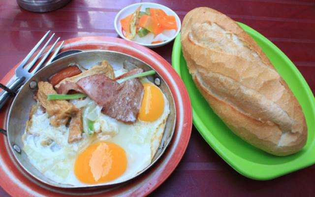 Quán Ăn Điểm Tâm Sáng - Bánh Mì Chấm