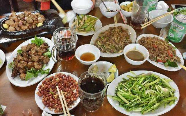 Quán Ăn Diệu Anh - Đặc Sản Chim Trời, Gà Đắp Đất và Dê Núi