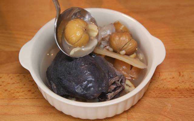 Quán Ăn Đông Thành Lợi - Súp Cua & Gà Ác Hầm Thuốc Bắc