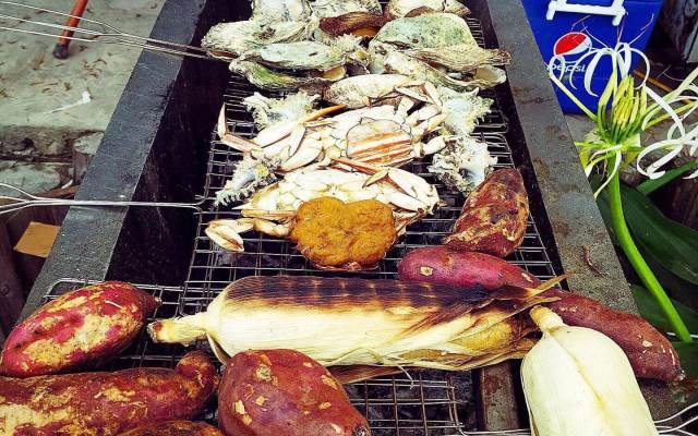 Quán Ăn Đông Vân Cô Tô - BBQ Bãi Biển
