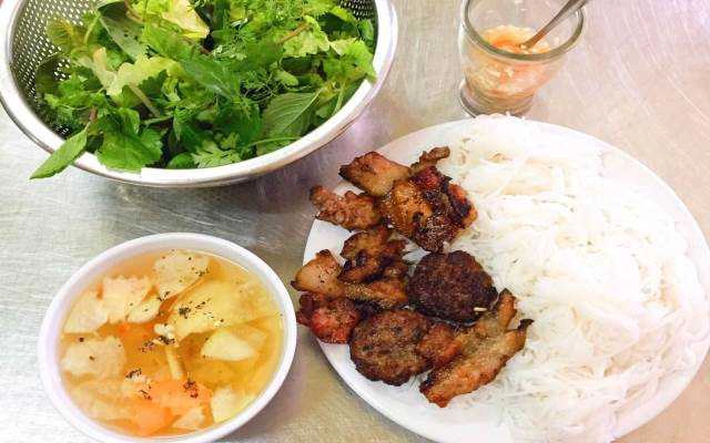 Quán Ăn Dung Quý - Bún Chả & Bánh Cuốn Thịt Nướng
