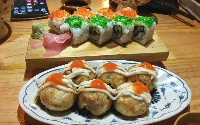 Quán Ăn Fresh Sushi - Chùa Chuông
