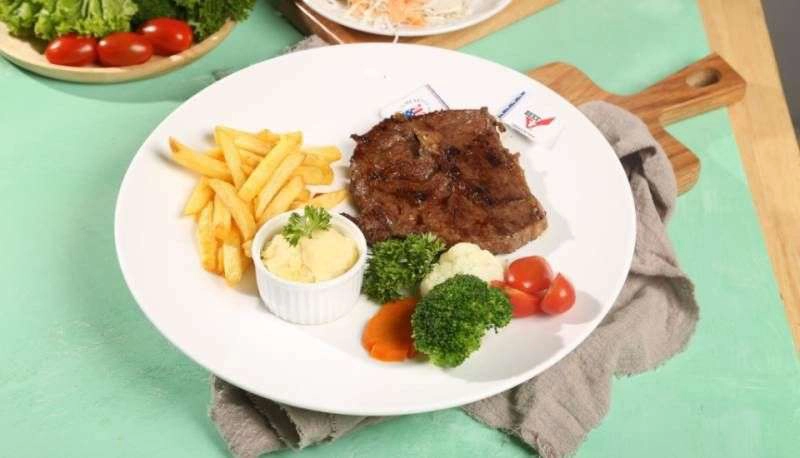 Quán Ăn Funny Beef - Spaghetti & Beefsteak - Nguyễn Sơn