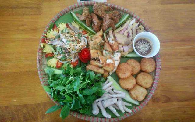 Quán Ăn Gà Bá Vương