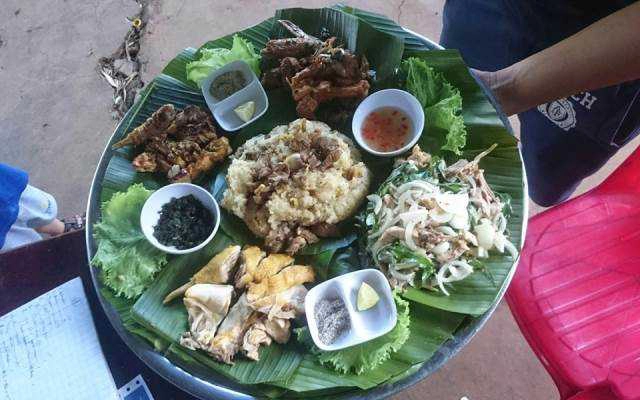 Quán Ăn Gà Nướng Cơm Lam Hương Đồng
