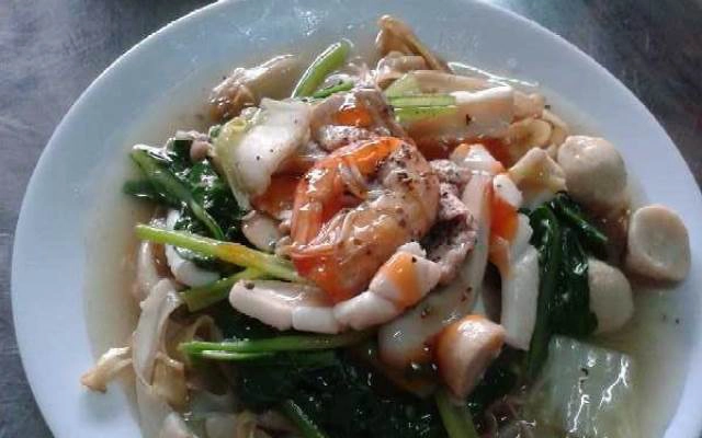Quán Ăn Quán Ăn Gia Đình Út Nam - Nguyễn Thị Tú