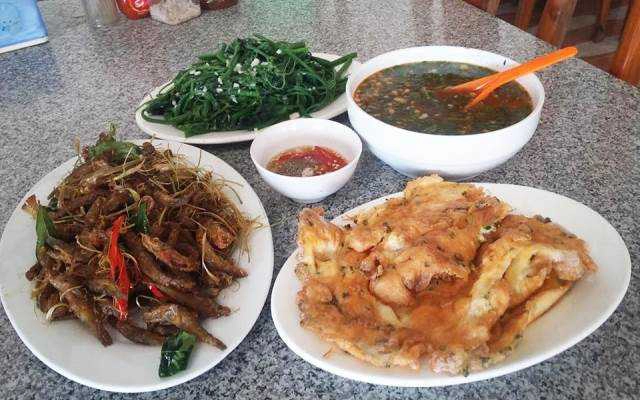Quán Ăn Hà Giang - Cơm Phở & Lẩu Thập Cẩm