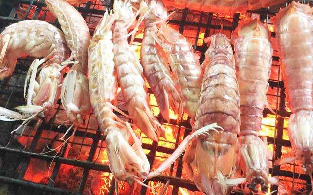 Quán Ăn Hải Sản Sáu Tập