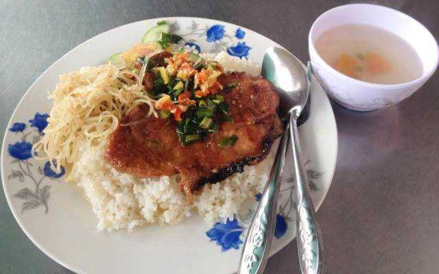 Quán Ăn Hoa - Cơm Bình Dân
