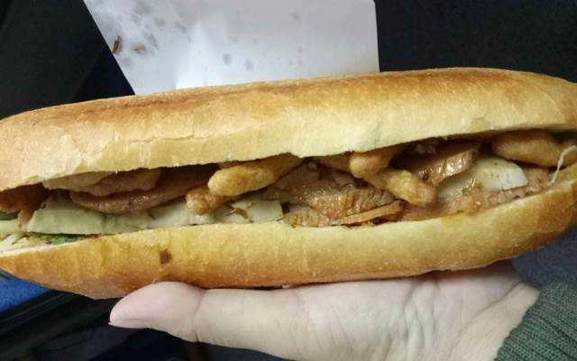 Quán Ăn Hoa Thiên - Bánh Mì Chay