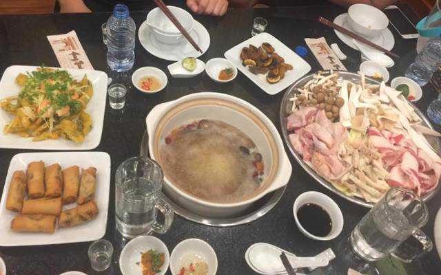 Quán Ăn Hoàng Thành - Lẩu Nấm