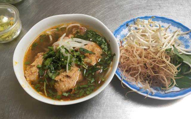 Quán Ăn Hoàng Thế - Bún Bò Huế