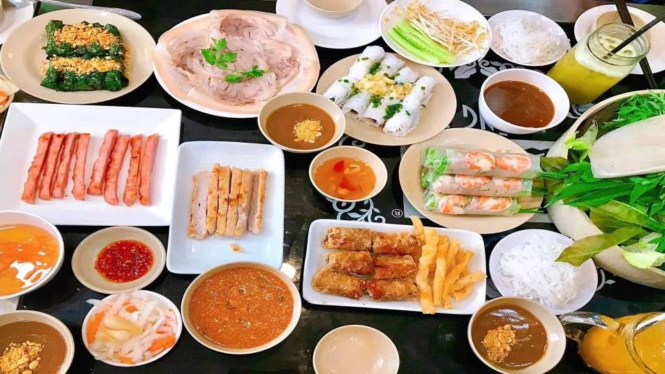 Quán Ăn Hoàng Ty - Đặc Sản Trảng Bàng - Hoa Mai