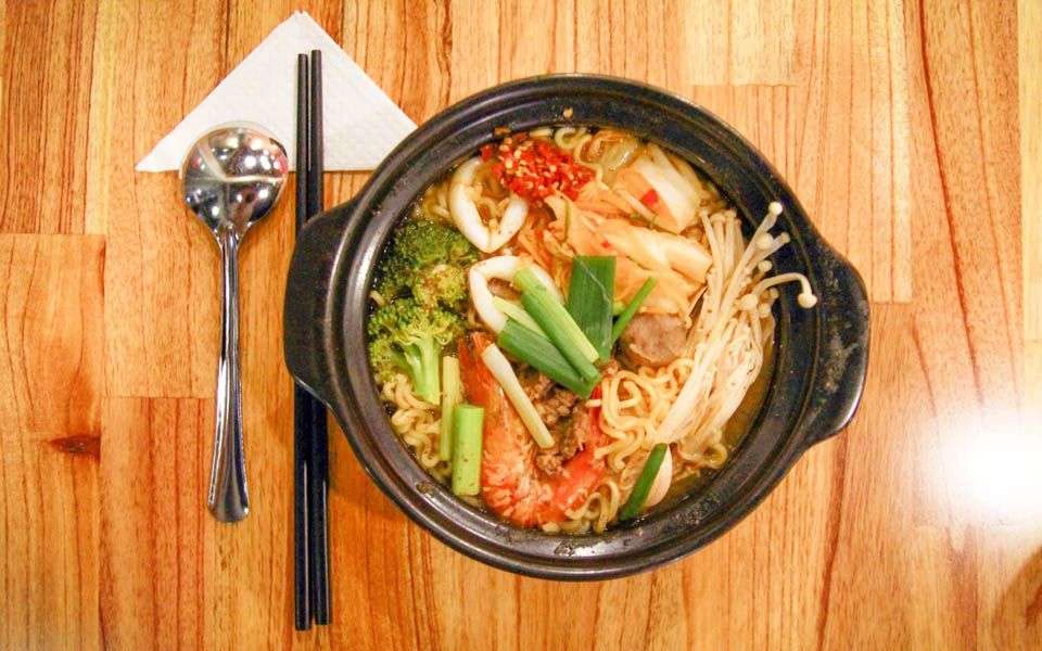 Quán Ăn Hot Hot - Mì Cay 7 Cấp Độ - Phan Tứ