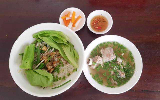 Quán Ăn Hủ Tiếu 44