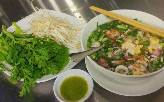 Quán Ăn Hủ Tiếu Dì Mai