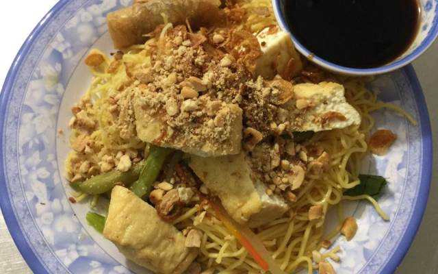 Quán Ăn Hủ Tiếu & Mì Xào Chay - Lê Quang Sung