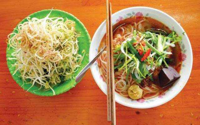 Quán Ăn Huế Quán - Bún Bò Huế