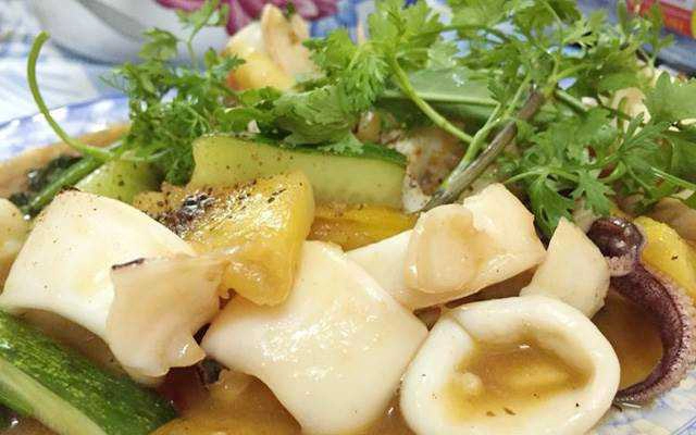 Quán Ăn Hương Biển Quán - Mạc Thiên Tích