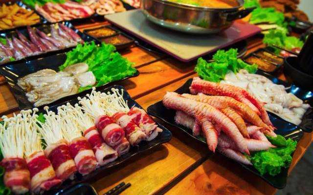 Quán Ăn Huynh Đệ - Lẩu & Nướng Không Khói