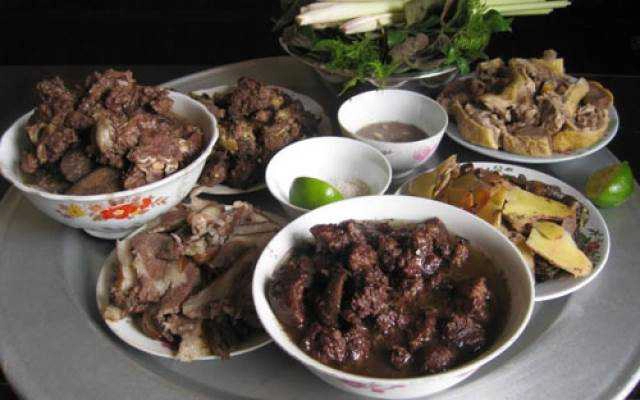 Quán Ăn Lai Tình Quán - Lẩu & Thịt Chó Đủ Món