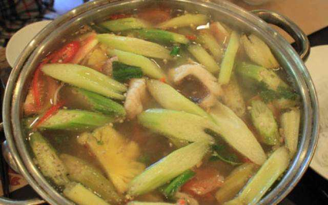 Quán Ăn Lẩu Cây Sứ - Nguyễn Huệ